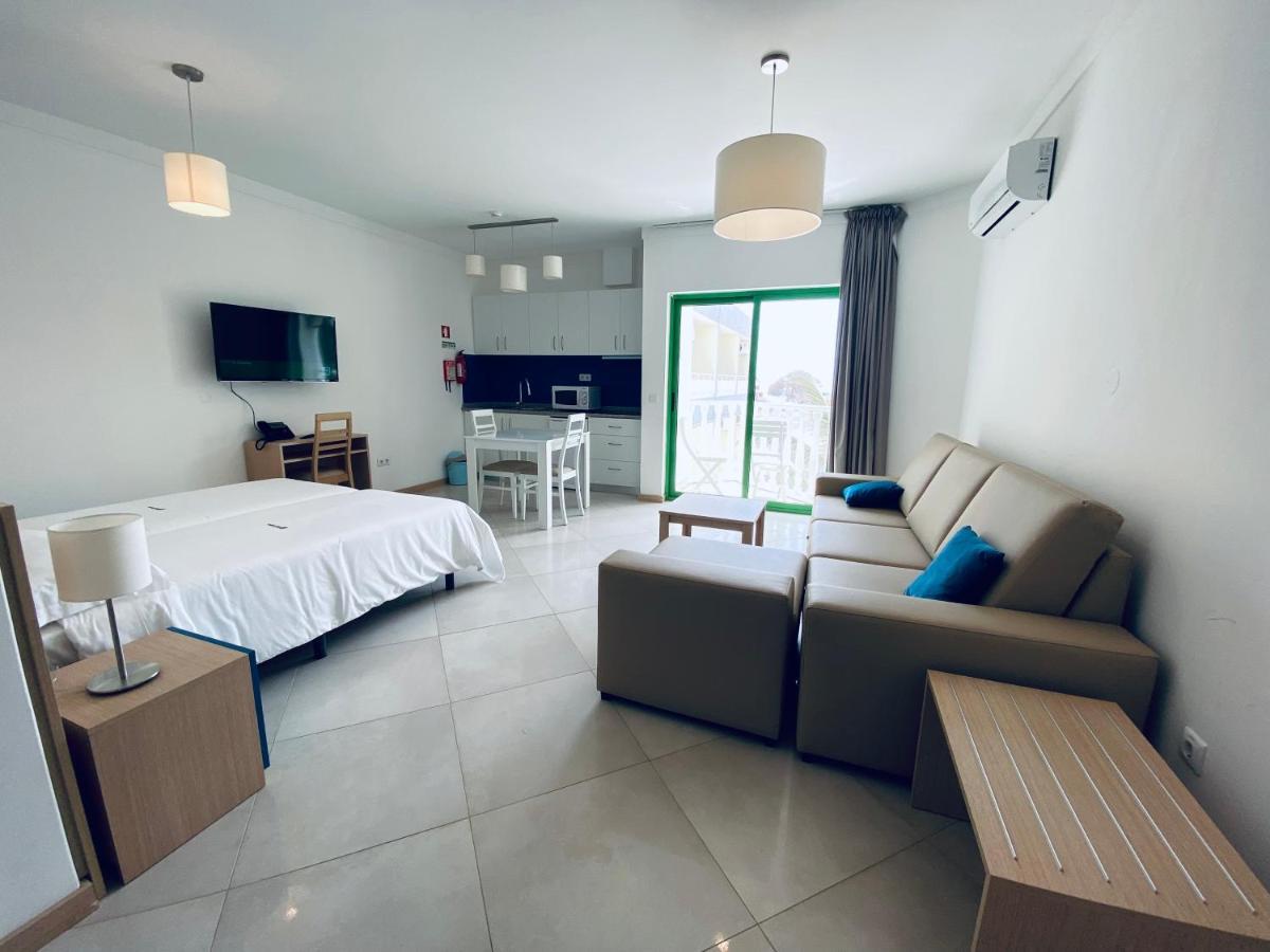 Aparthotel Nhaterra Santa Maria Kültér fotó