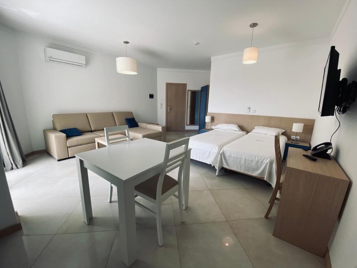 Aparthotel Nhaterra Santa Maria Kültér fotó